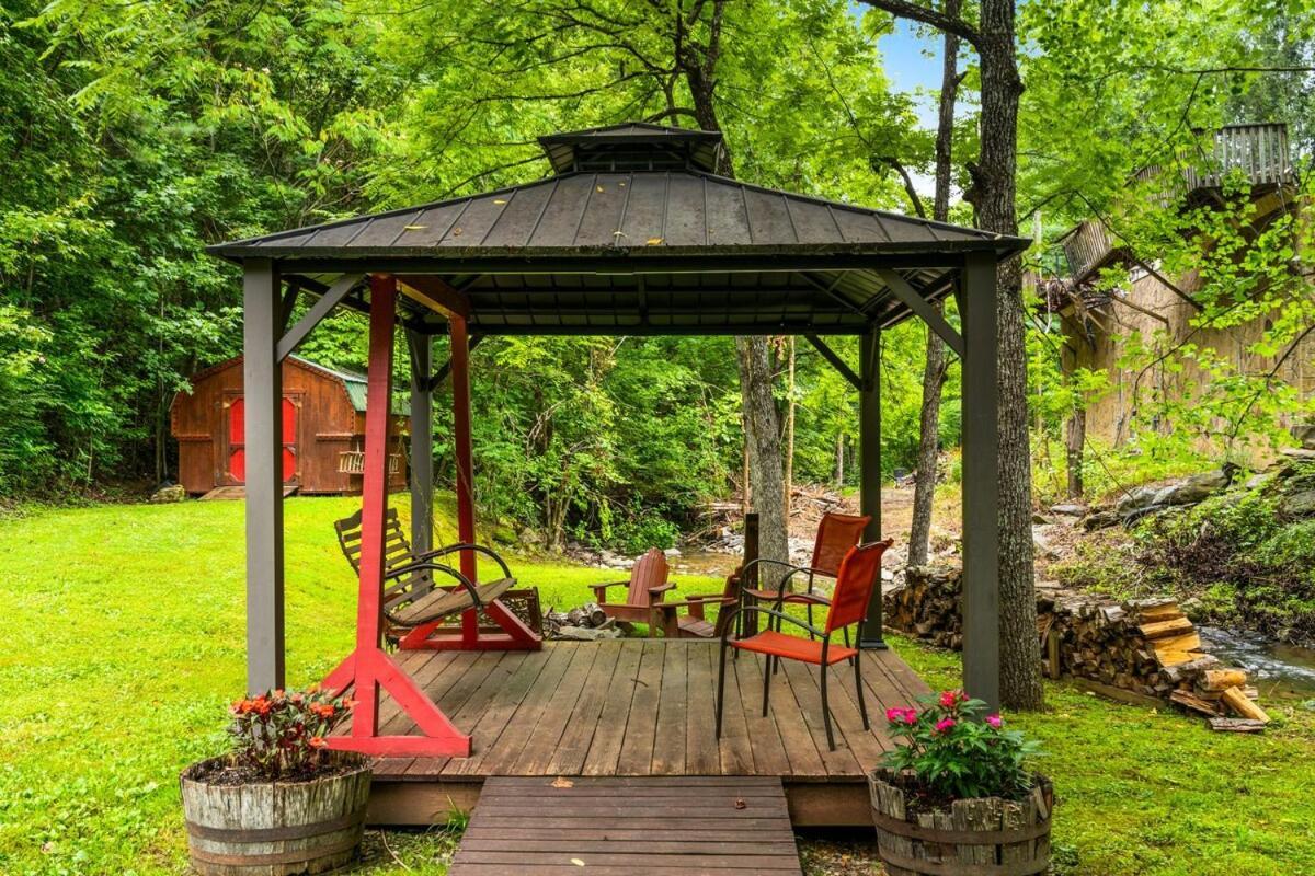 Cabin 5 Studio Cabin With Hot Tub, Water View And Fire Pit Villa Sevierville Exterior photo